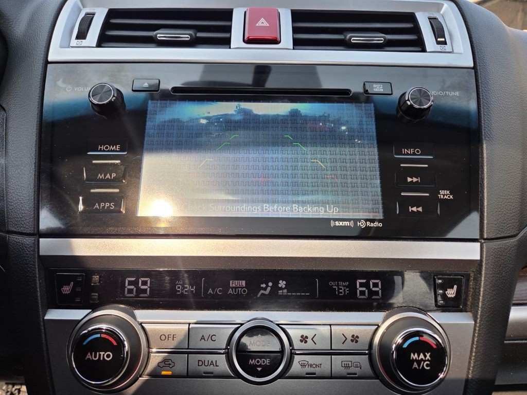 2015 Subaru Legacy Image 19