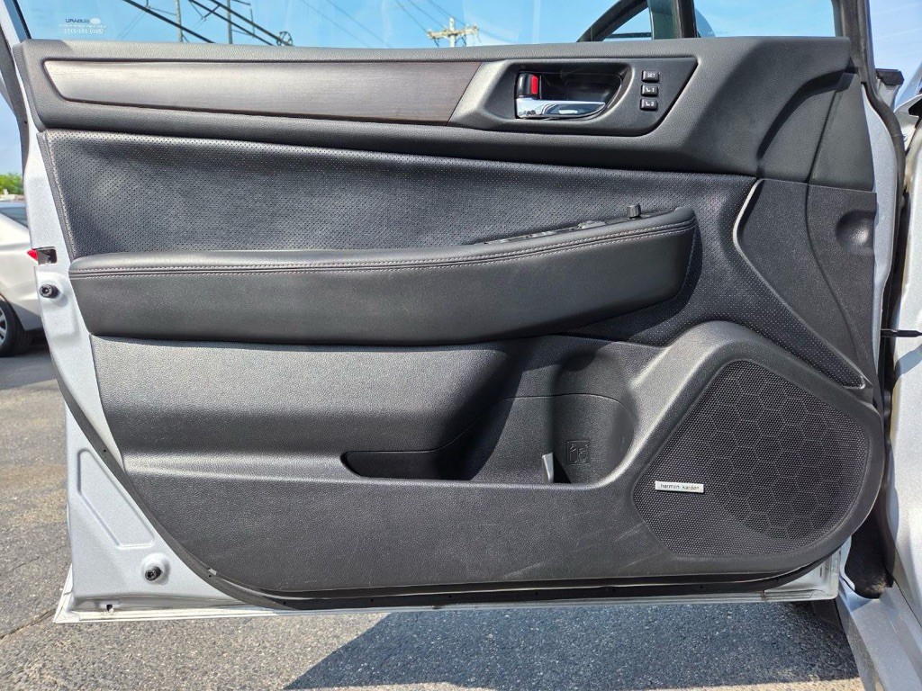 2015 Subaru Legacy Image 26