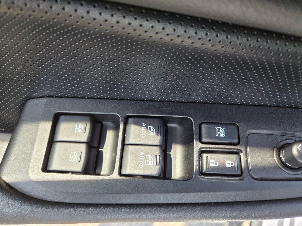 2015 Subaru Legacy Image 27