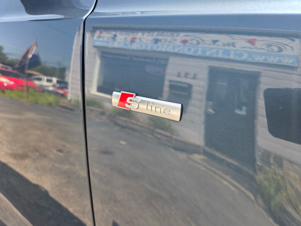 2018 Audi Q3 Image 32