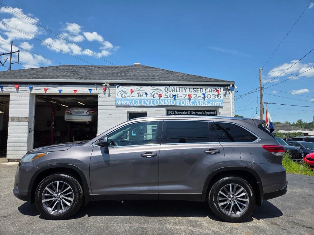2019 Toyota Highlander Image 2