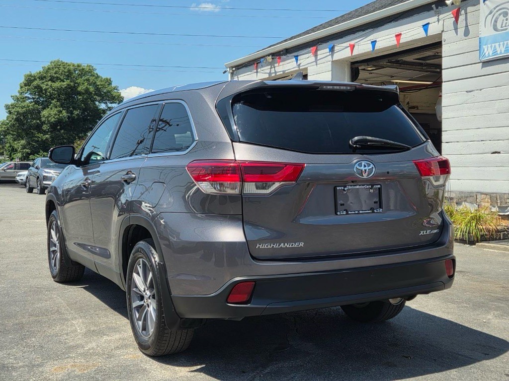 2019 Toyota Highlander Image 3