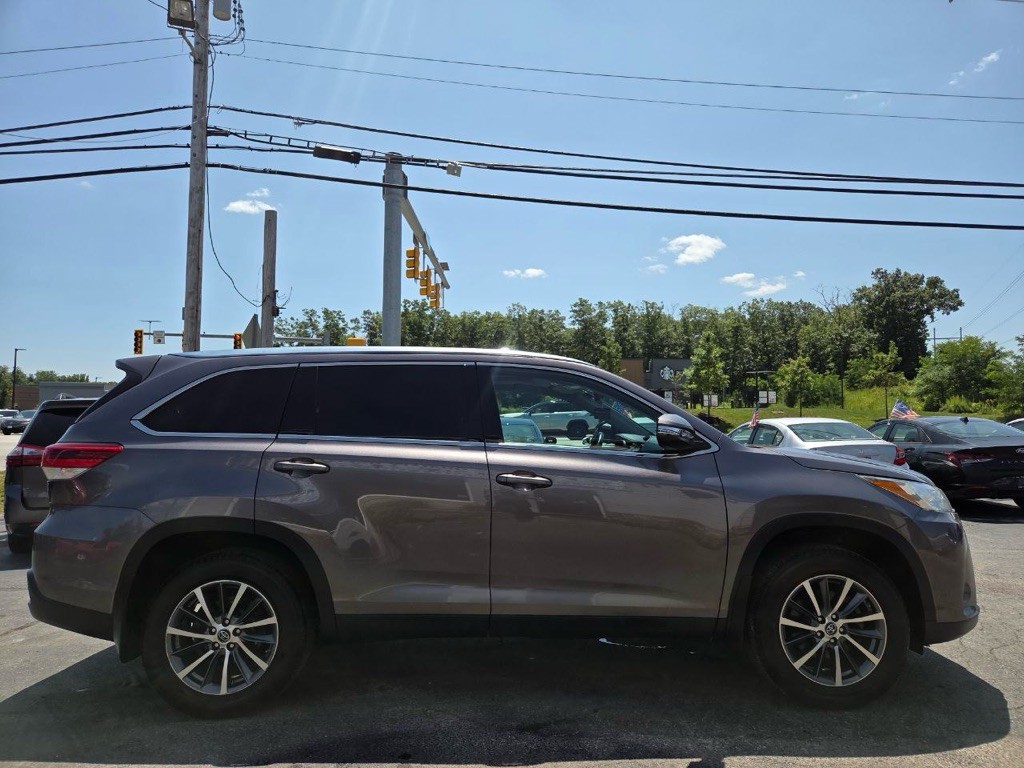 2019 Toyota Highlander Image 6