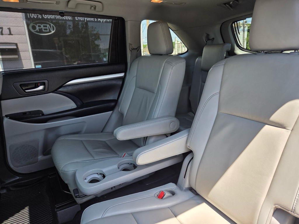2019 Toyota Highlander Image 11