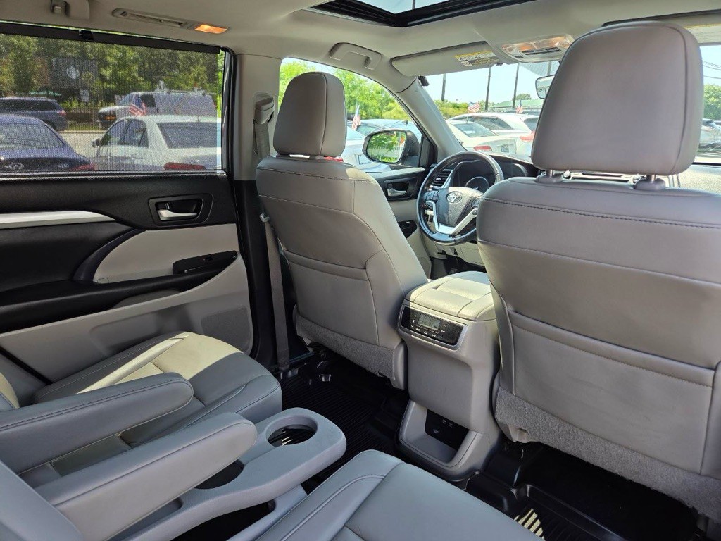 2019 Toyota Highlander Image 13
