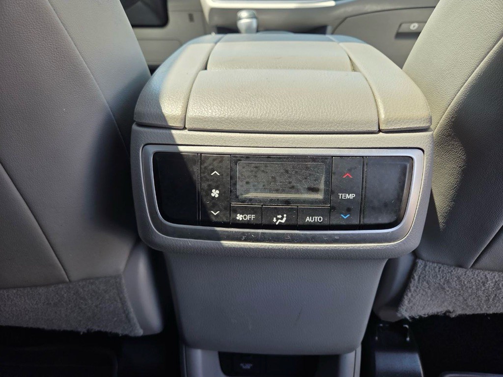 2019 Toyota Highlander Image 22
