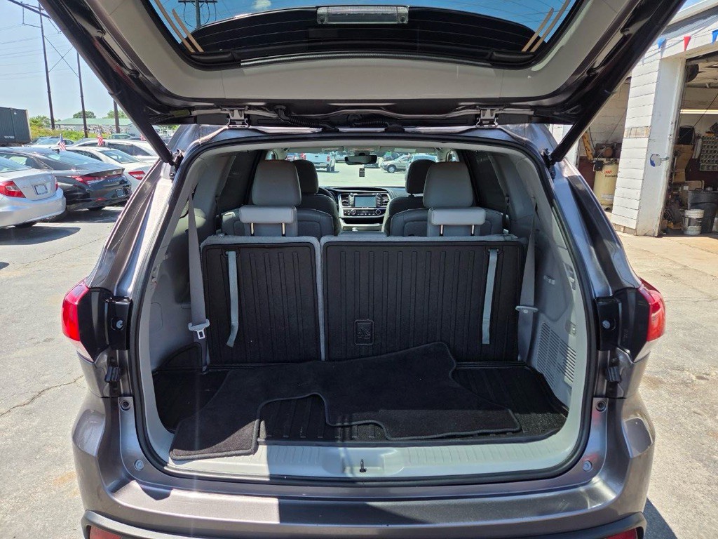 2019 Toyota Highlander Image 24