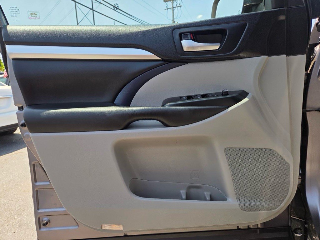 2019 Toyota Highlander Image 27