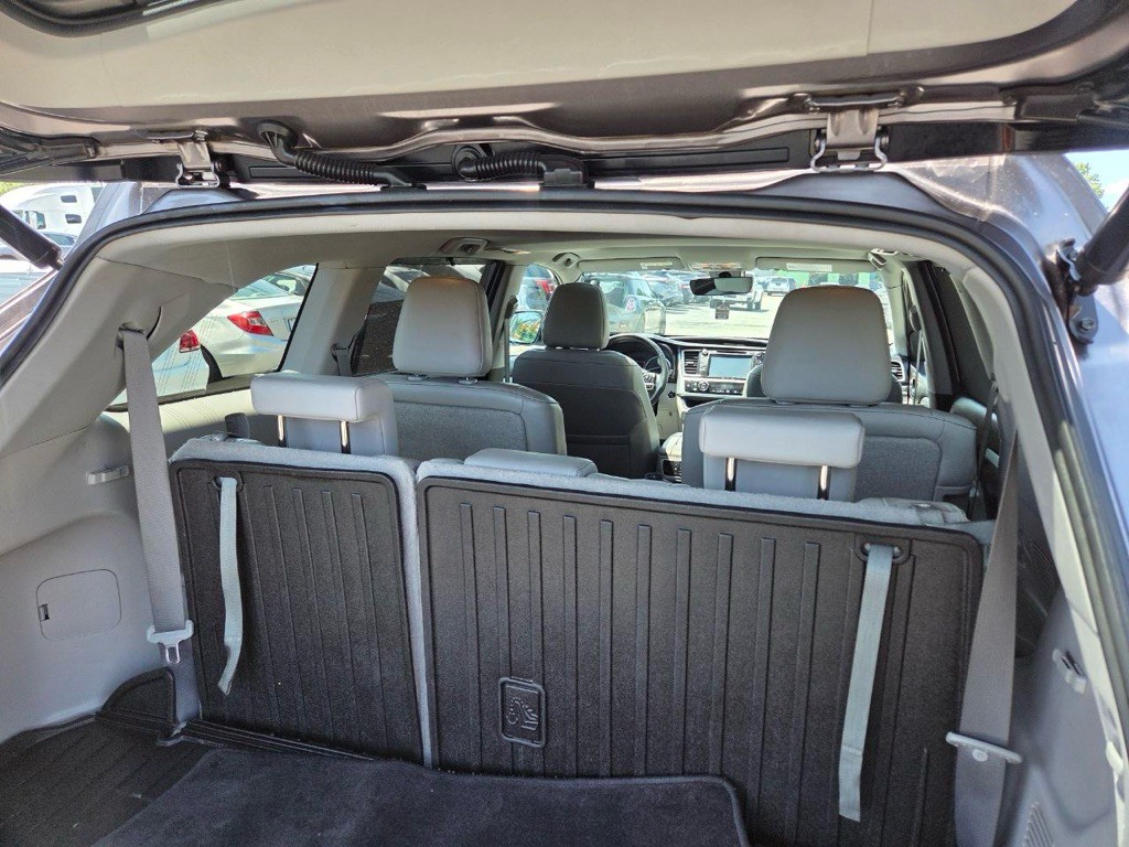 2019 Toyota Highlander Image 34