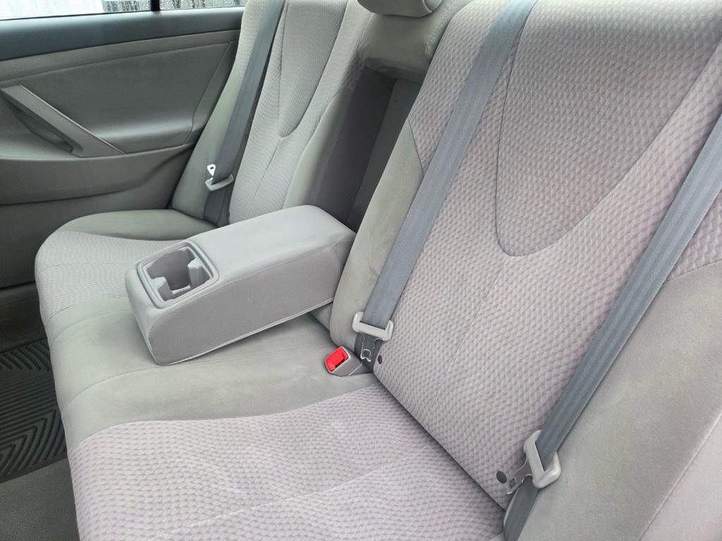 2011 Toyota Camry Image 12