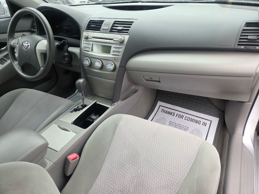 2011 Toyota Camry Image 14