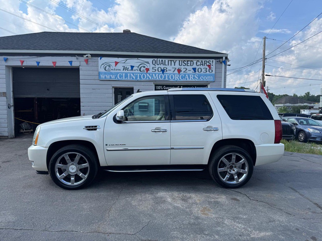 2007 Cadillac Escalade Image 2