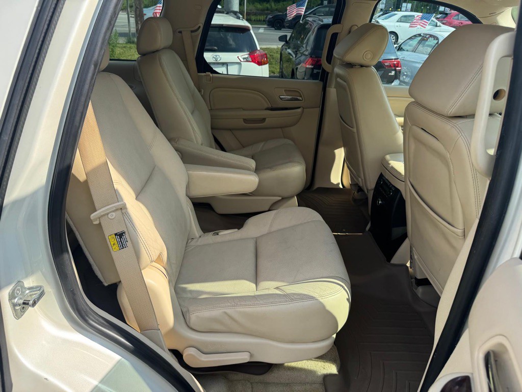 2007 Cadillac Escalade Image 15