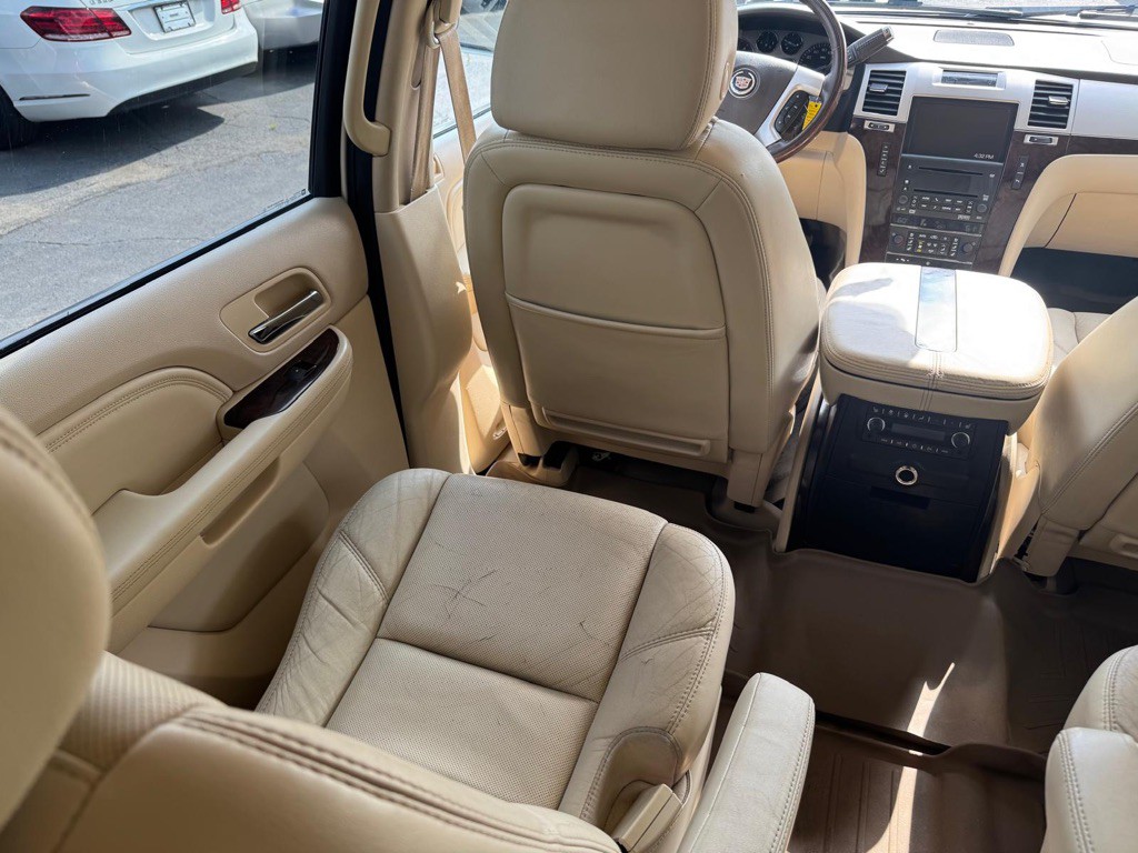 2007 Cadillac Escalade Image 20