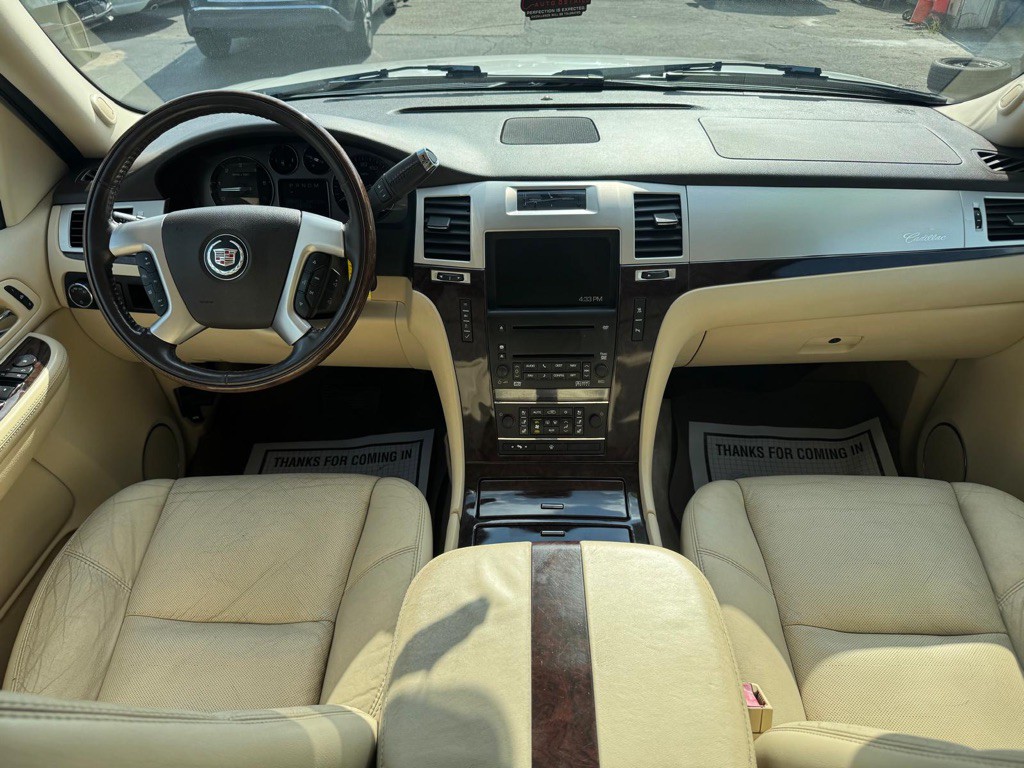 2007 Cadillac Escalade Image 22