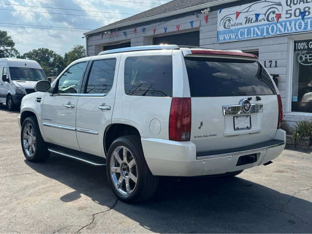2007 Cadillac Escalade Image 3