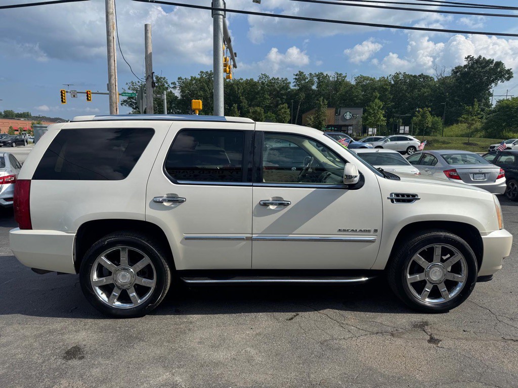 2007 Cadillac Escalade Image 8
