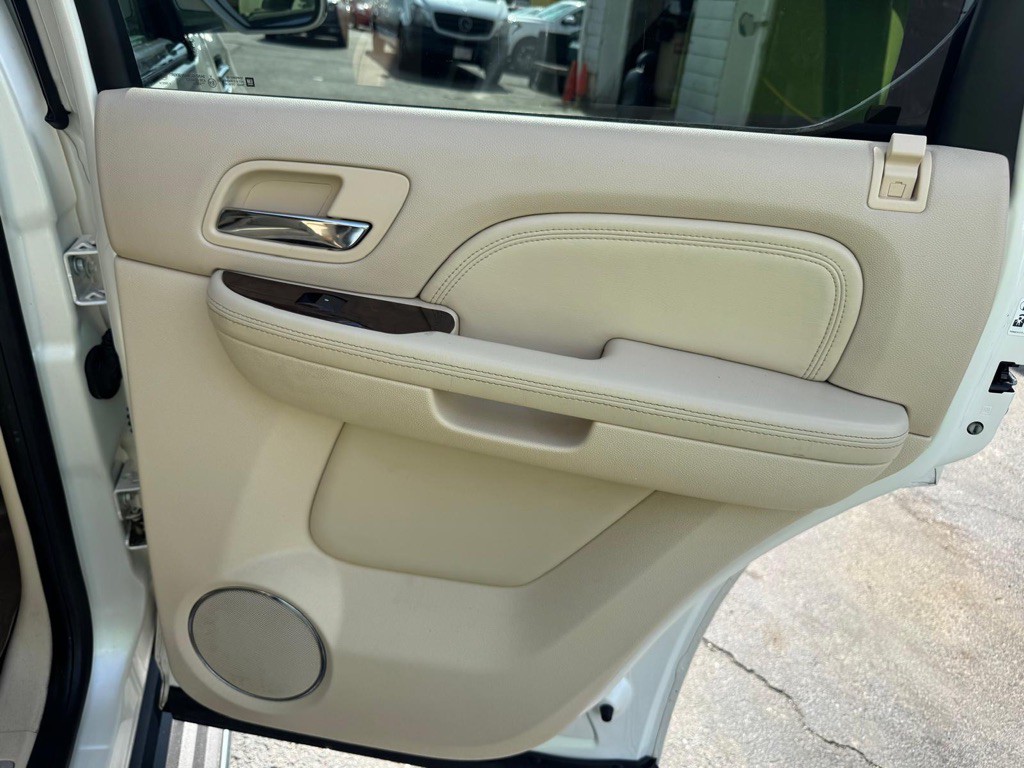 2007 Cadillac Escalade Image 33