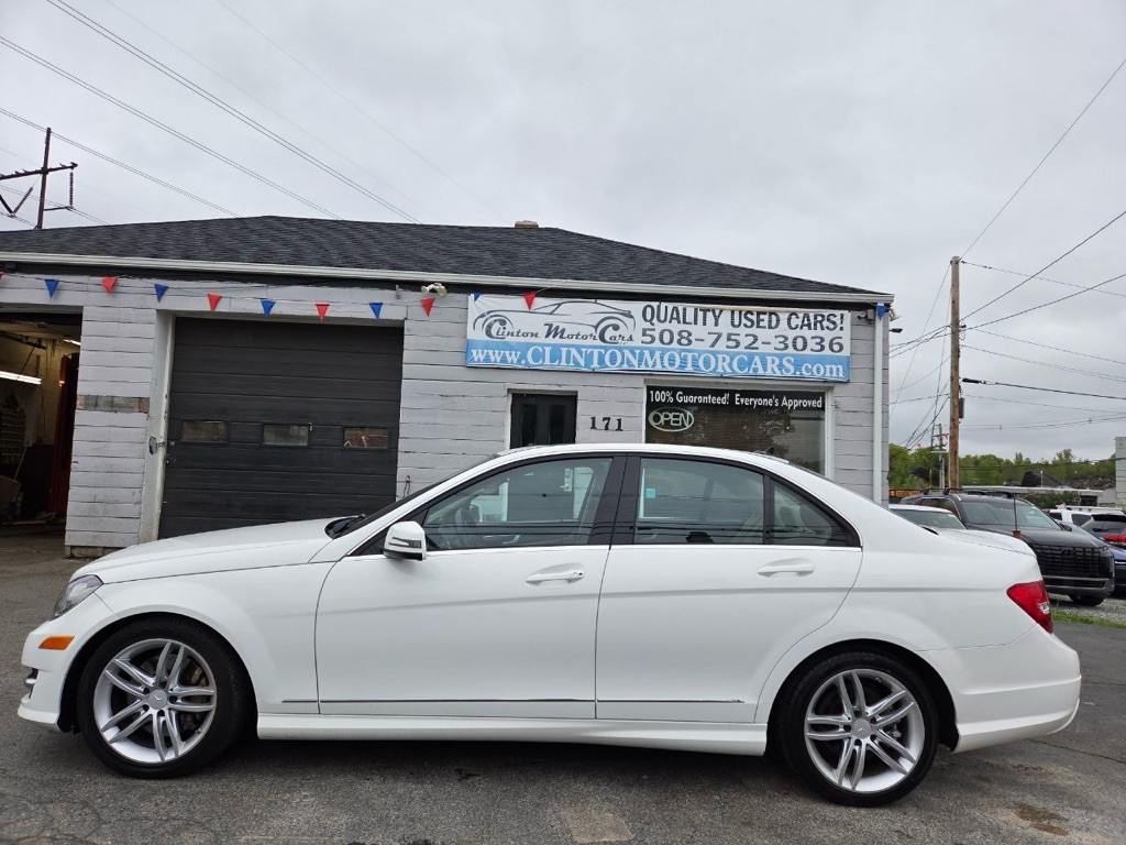 2014 Mercedes-Benz C-Class Image 2