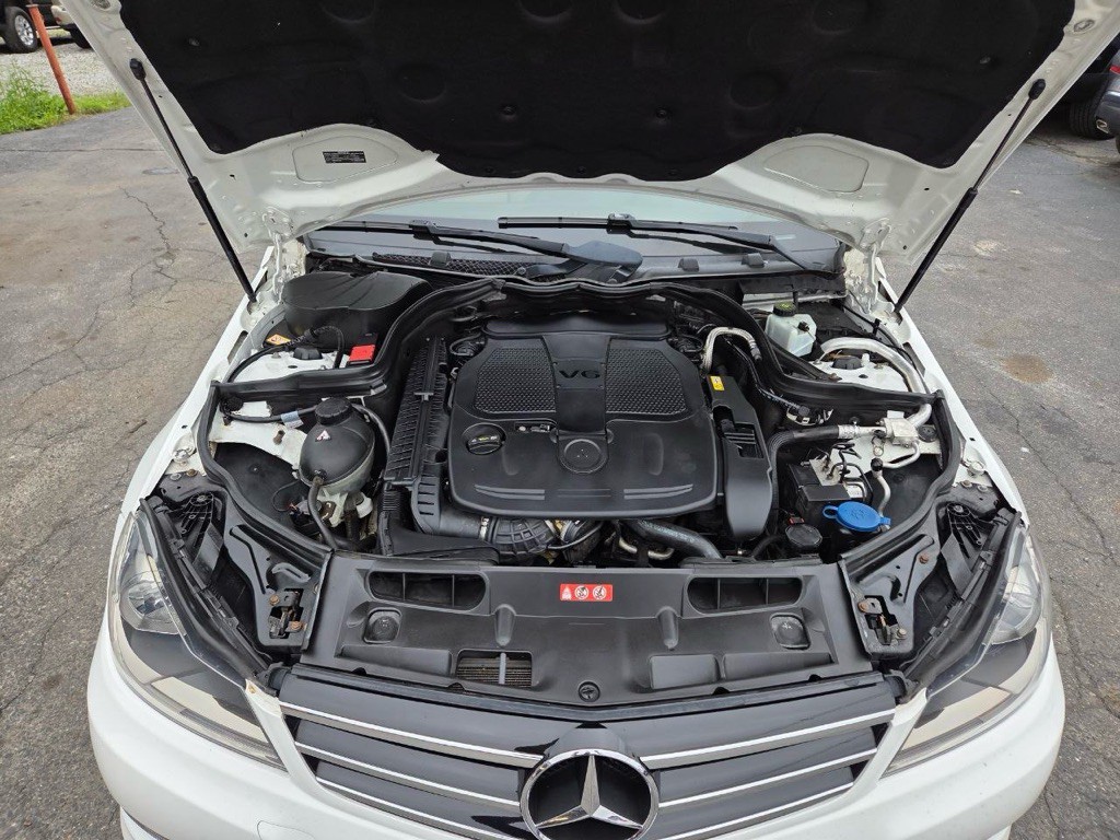 2014 Mercedes-Benz C-Class Image 8