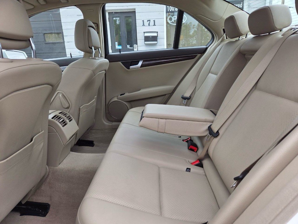 2014 Mercedes-Benz C-Class Image 10