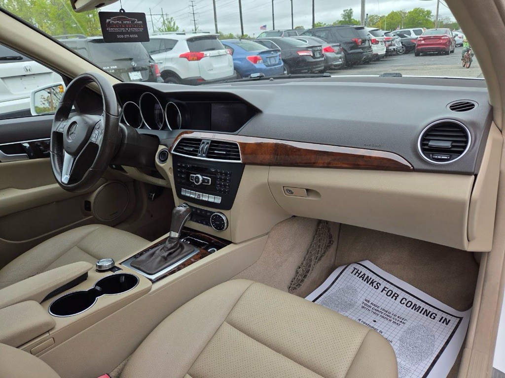 2014 Mercedes-Benz C-Class Image 14