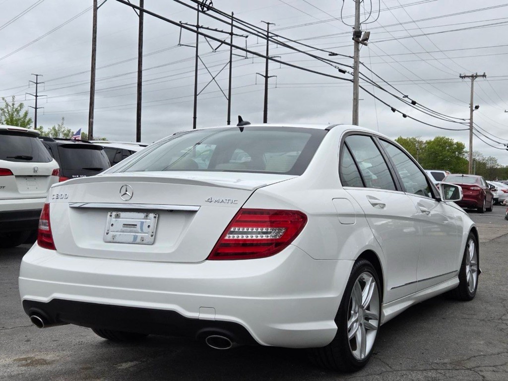 2014 Mercedes-Benz C-Class Image 30