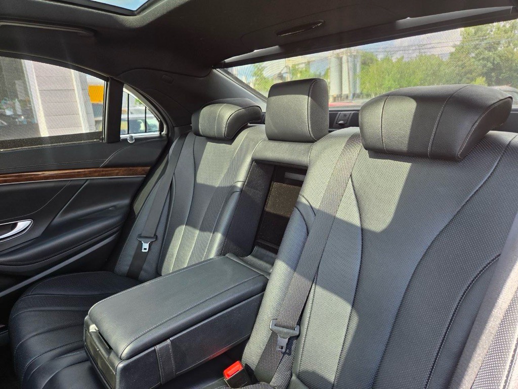 2014 Mercedes-Benz S-Class Image 12