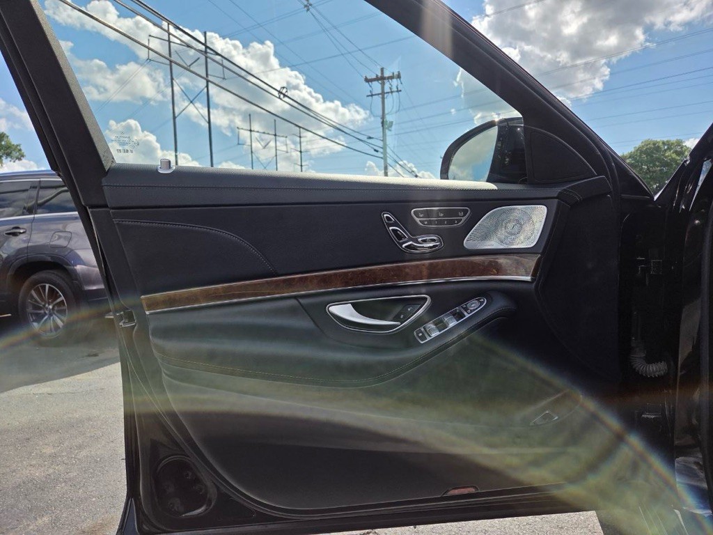 2014 Mercedes-Benz S-Class Image 30