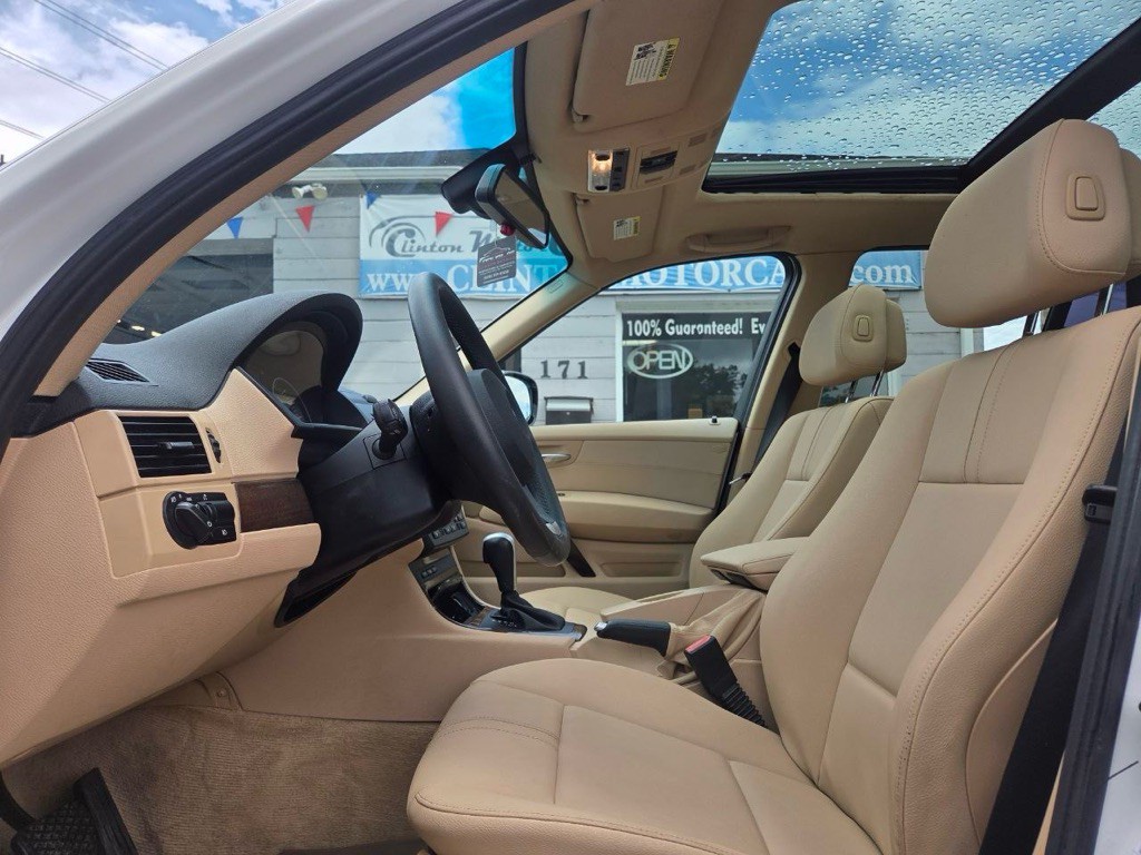 2010 BMW X3 Image 28