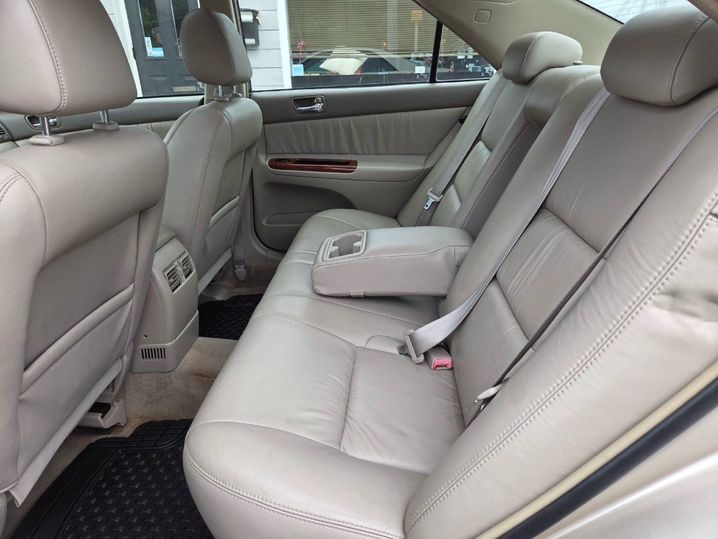 2002 Toyota Camry Image 12