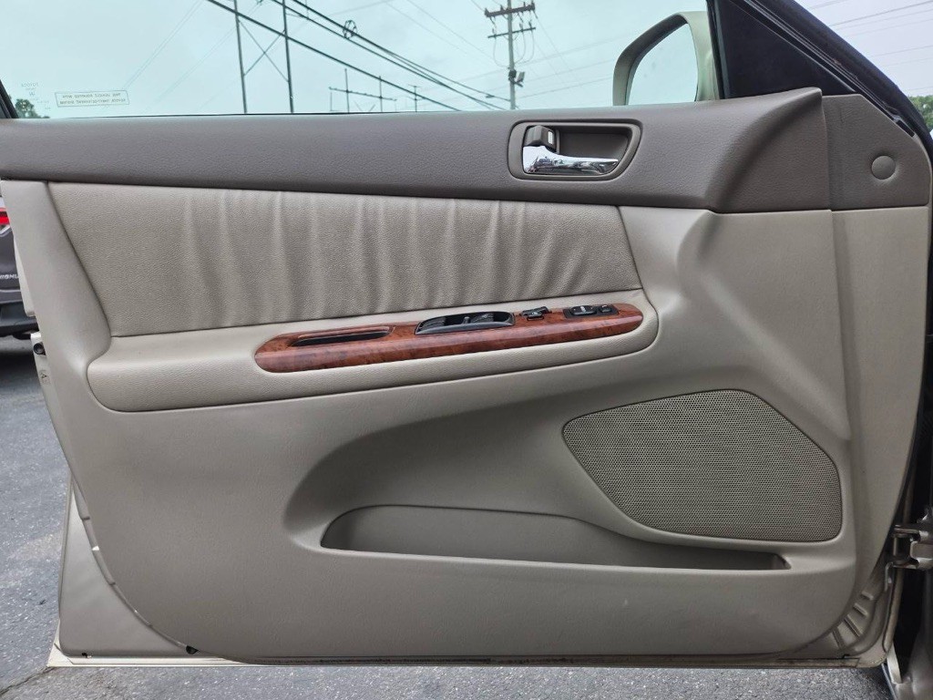 2002 Toyota Camry Image 14