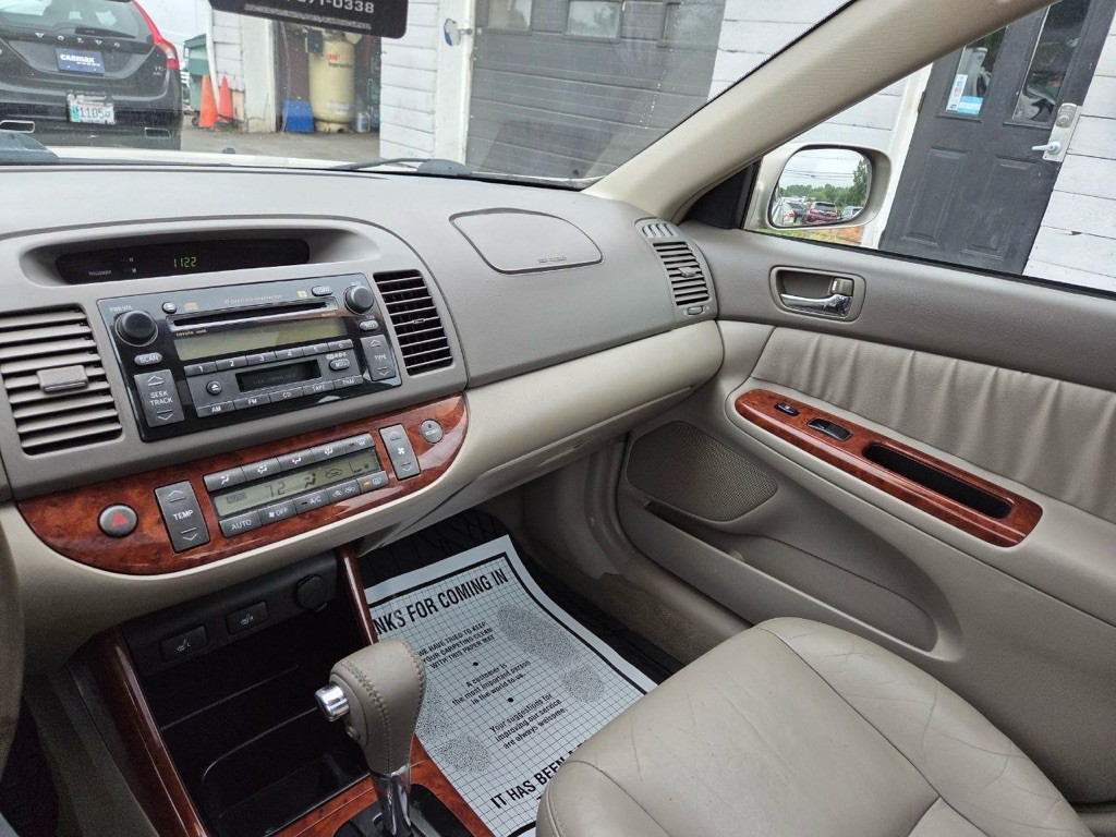 2002 Toyota Camry Image 15