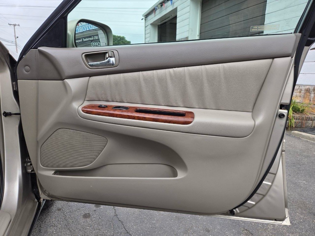 2002 Toyota Camry Image 20