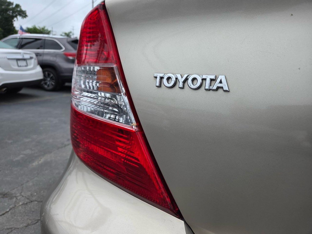 2002 Toyota Camry Image 25