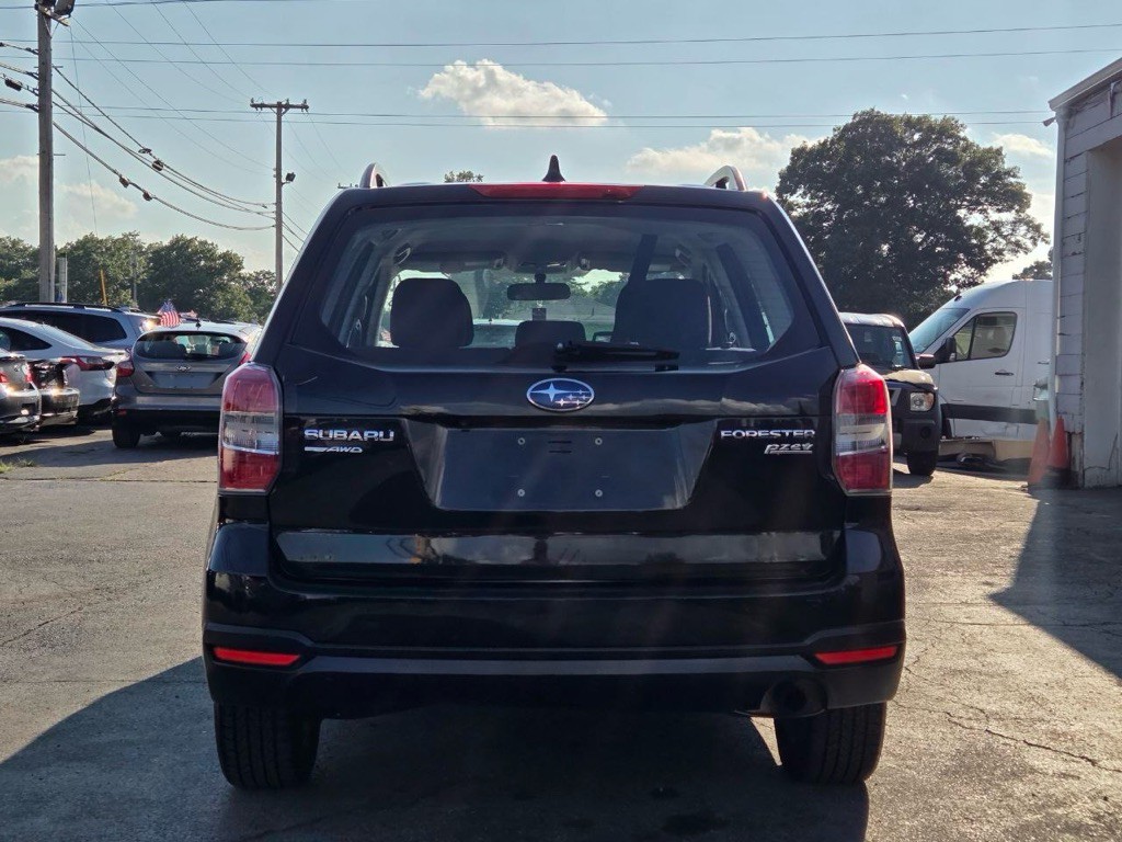 2016 Subaru Forester Image 4