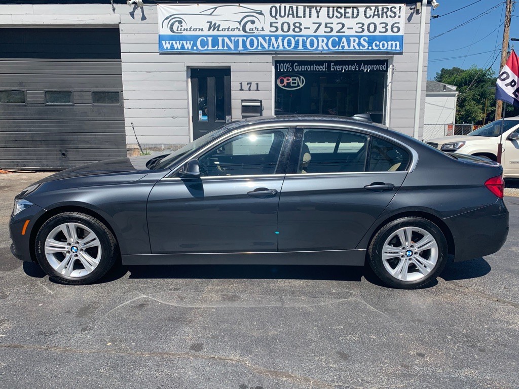 2017 BMW 3 Series Image 2