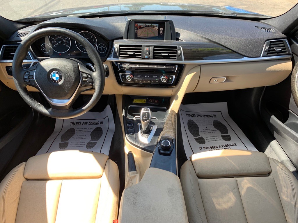 2017 BMW 3 Series Image 19