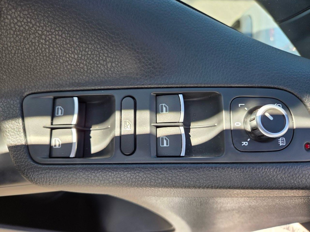 2014 Volkswagen Tiguan Image 19