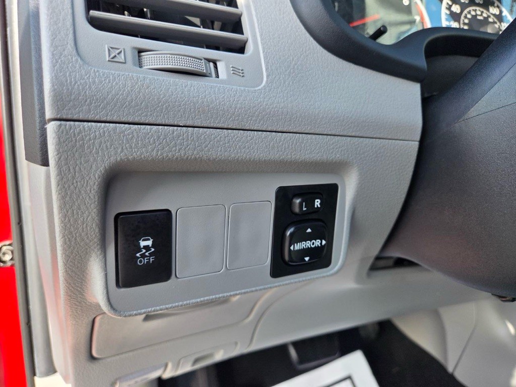 2013 Toyota Corolla Image 21