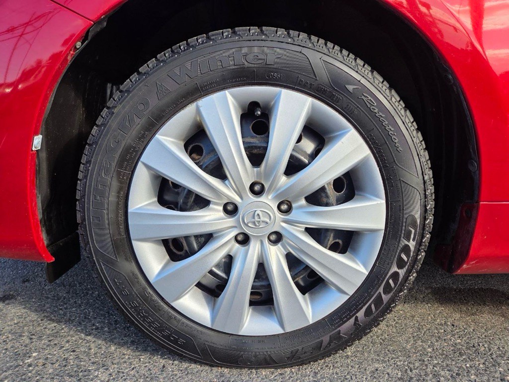 2013 Toyota Corolla Image 23
