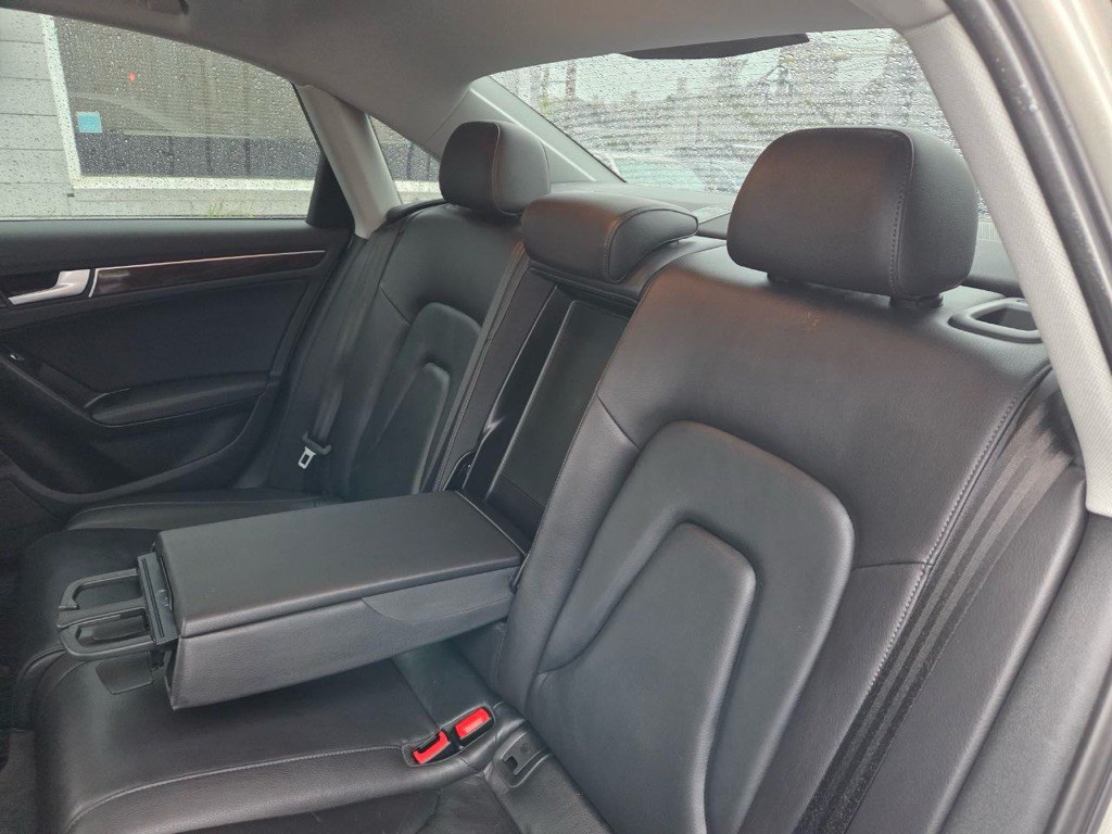 2015 Audi A4 Image 12