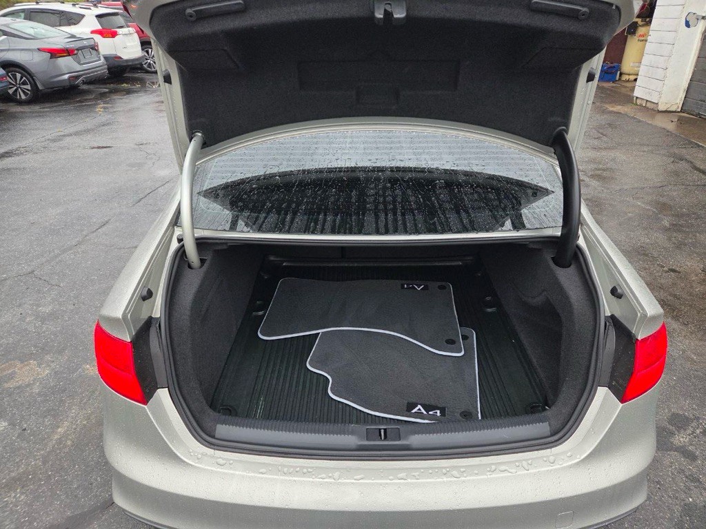 2015 Audi A4 Image 24