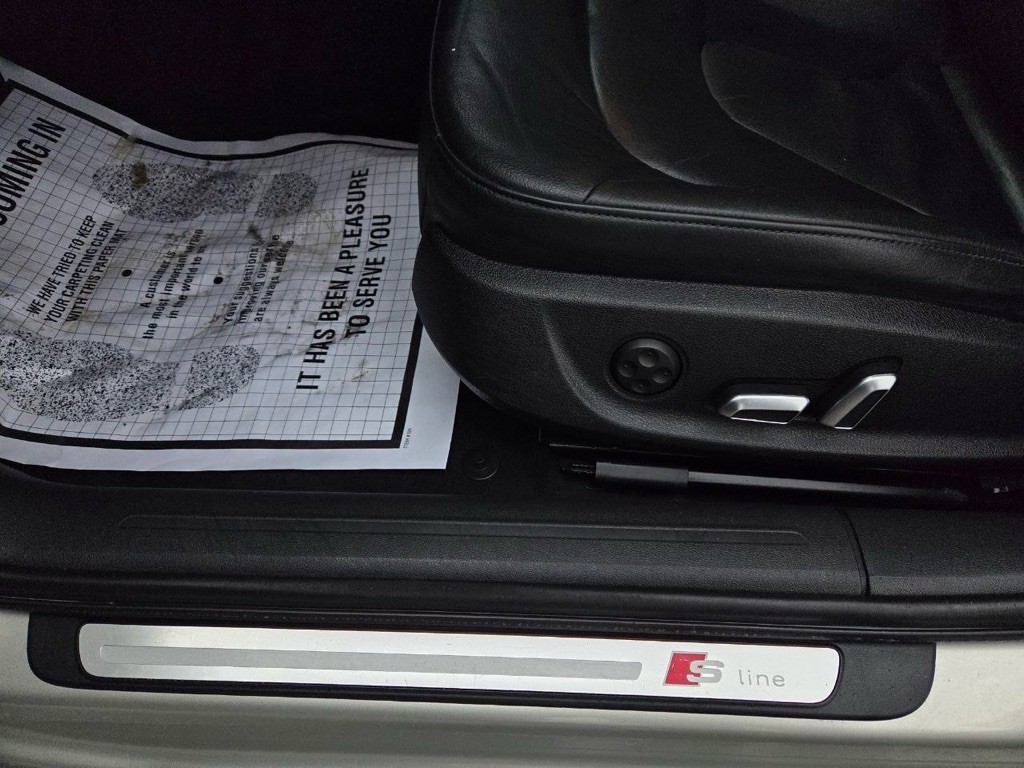 2015 Audi A4 Image 27