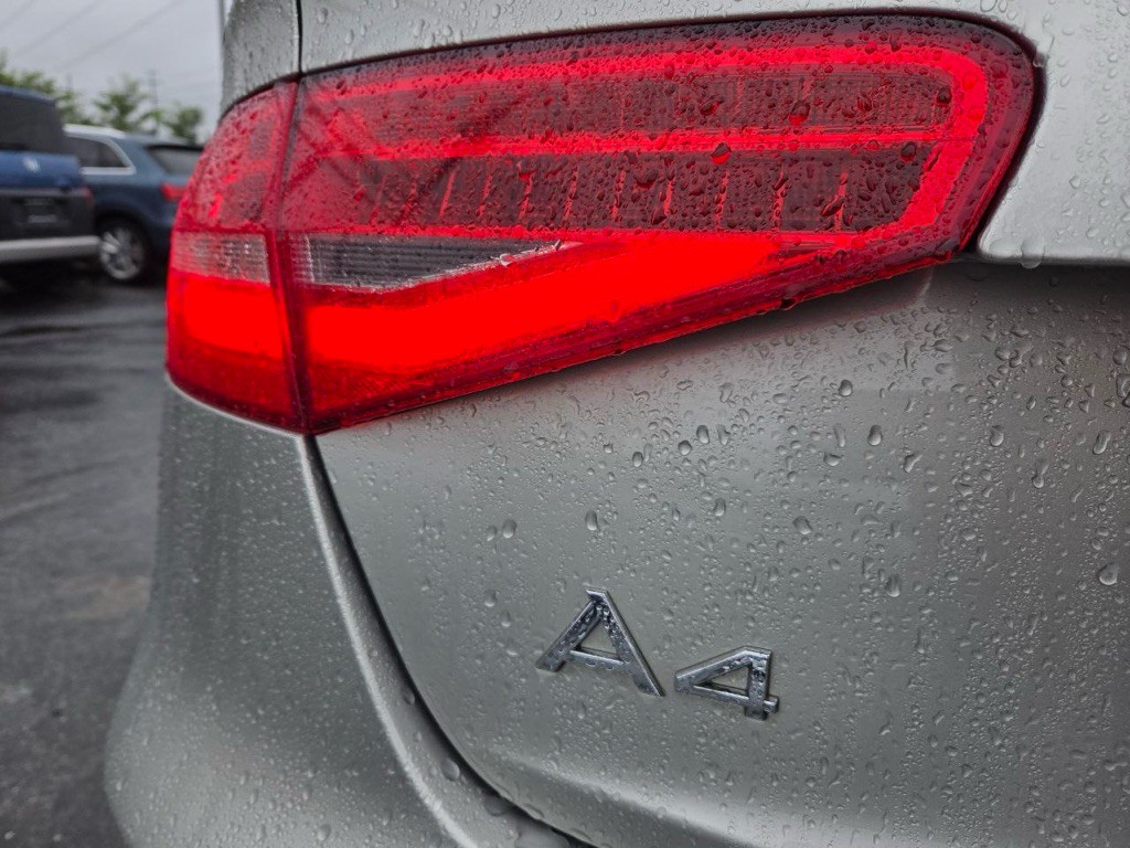 2015 Audi A4 Image 32