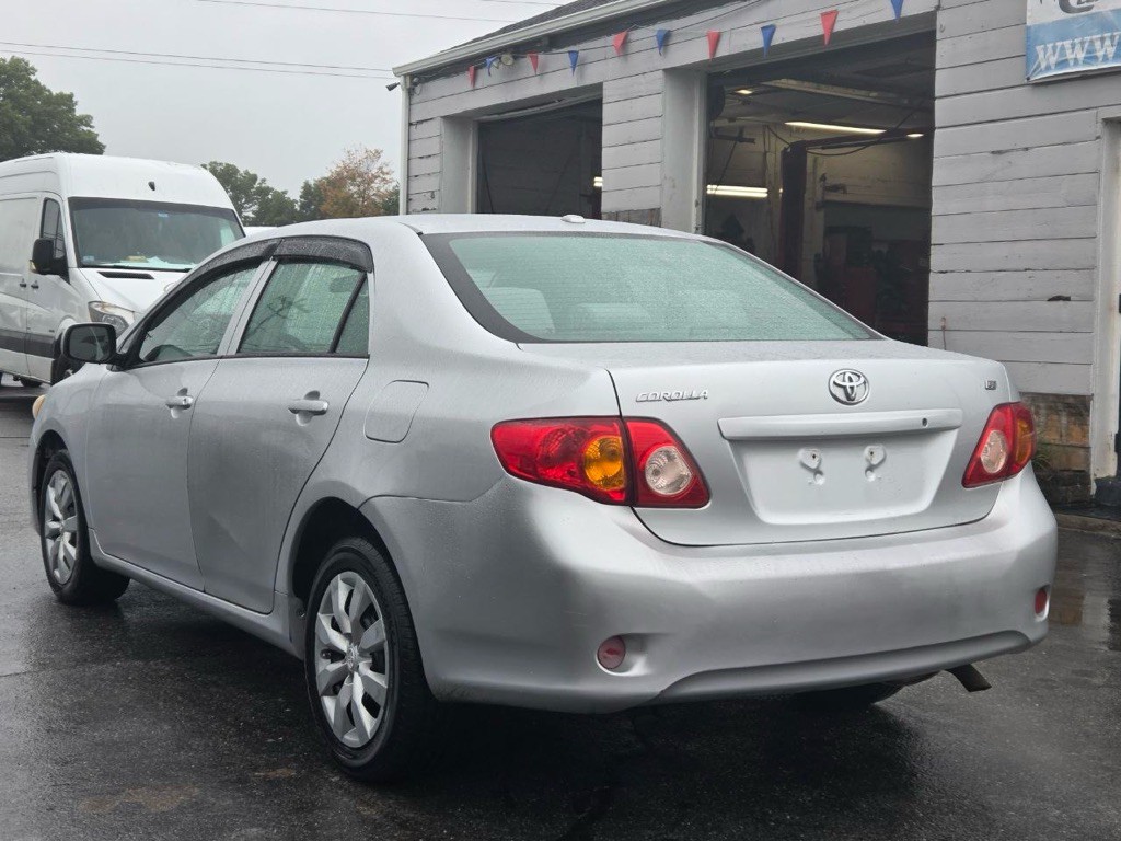 2010 Toyota Corolla Image 3