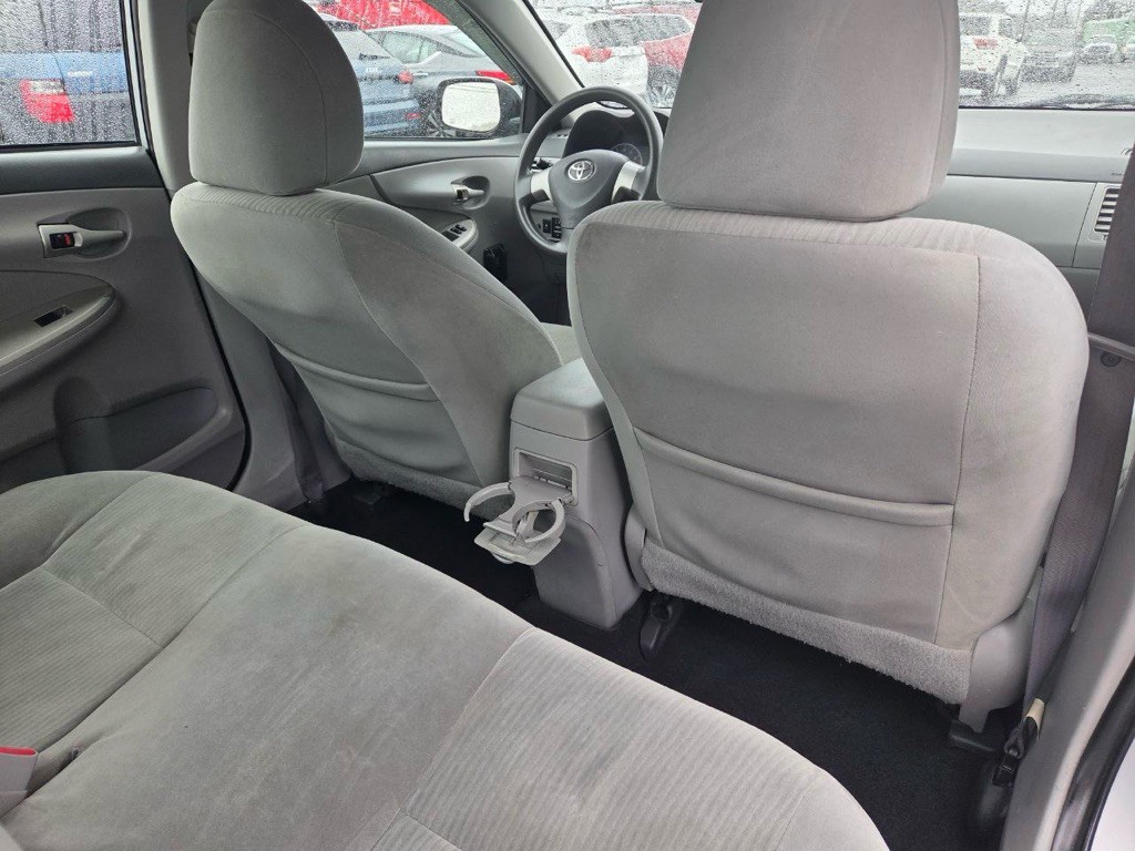 2010 Toyota Corolla Image 15