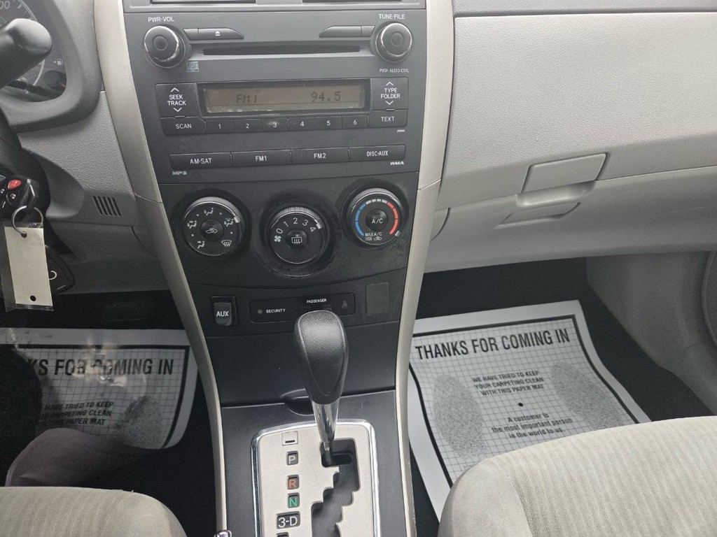 2010 Toyota Corolla Image 19