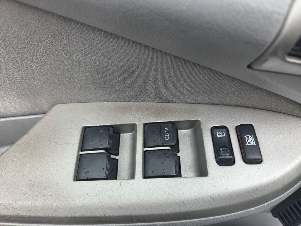 2010 Toyota Corolla Image 22