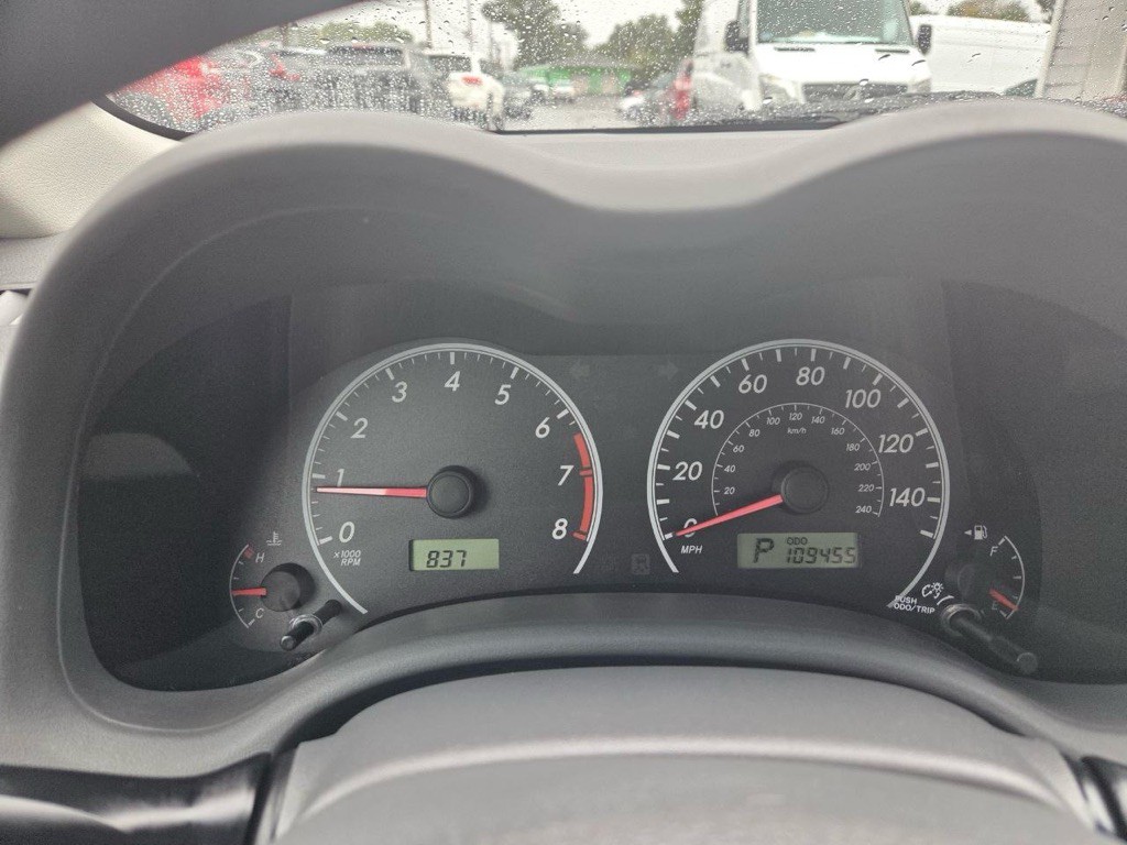 2010 Toyota Corolla Image 25
